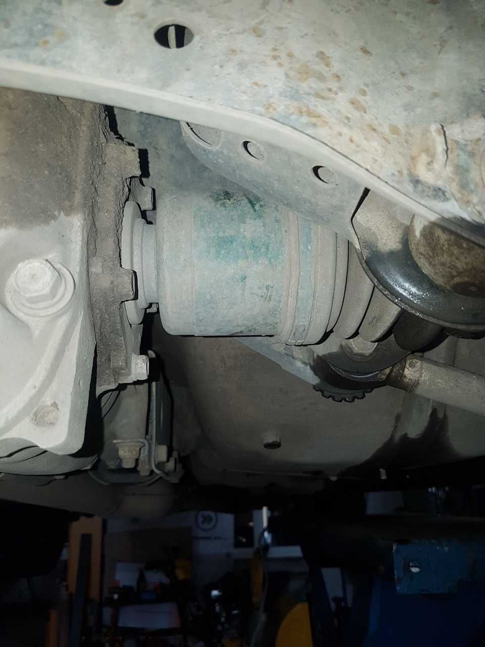 Развалился шрус — Subaru Forester (SG), 2 л, 2005 года | поломка | DRIVE2