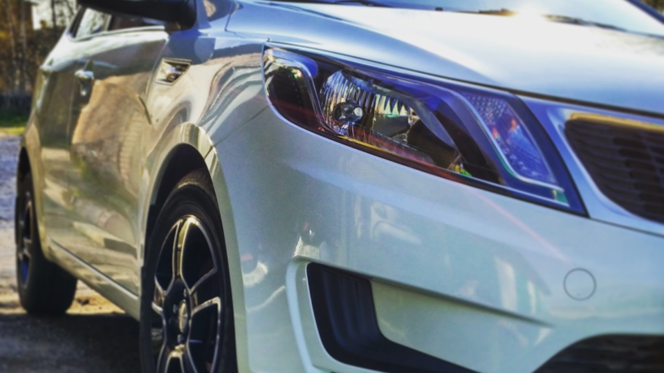 KIA Rio 白い薔薇