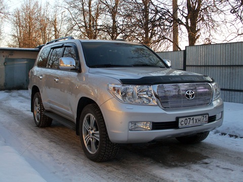 With and without body kit  - Toyota Land Cruiser 45 L 2008