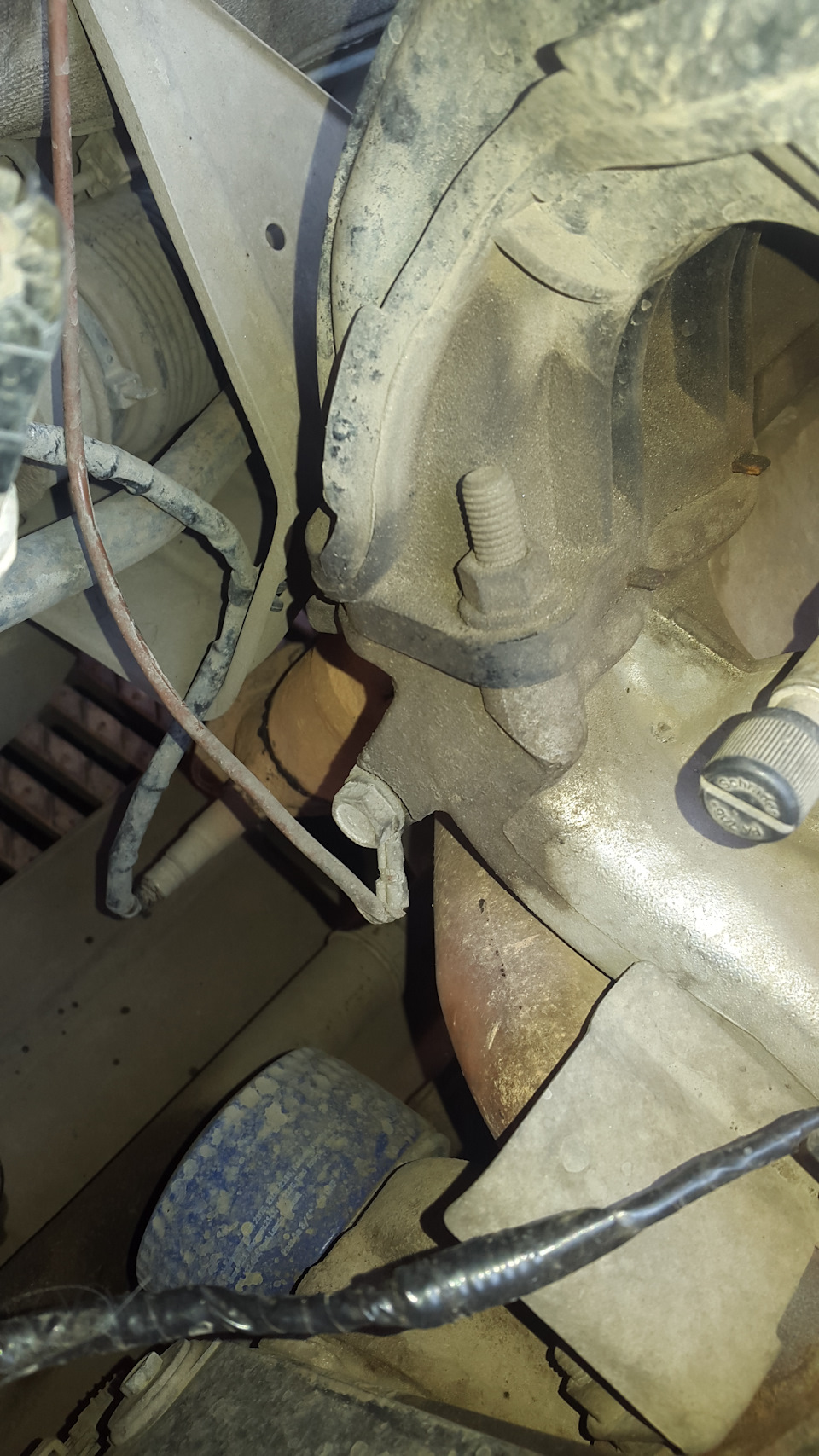 Ремонт выпускного коллектора — Lada Калина универсал, 1,6 л, 2008 года ...