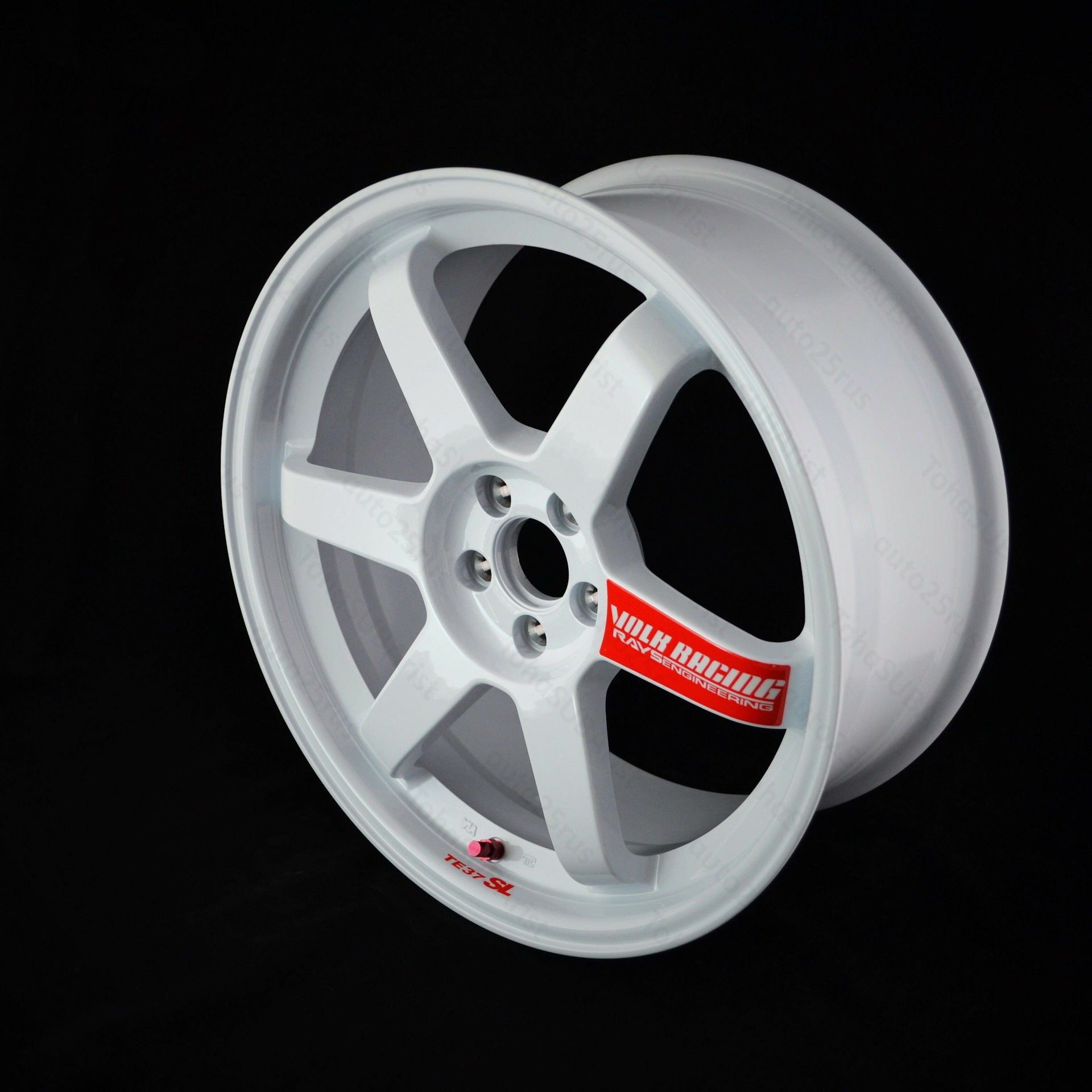 Te37 диски. Volk Racing te37 r15. Volk Racing te37 r18. Volk rays te37. Rays Volk Racing te37 белые.