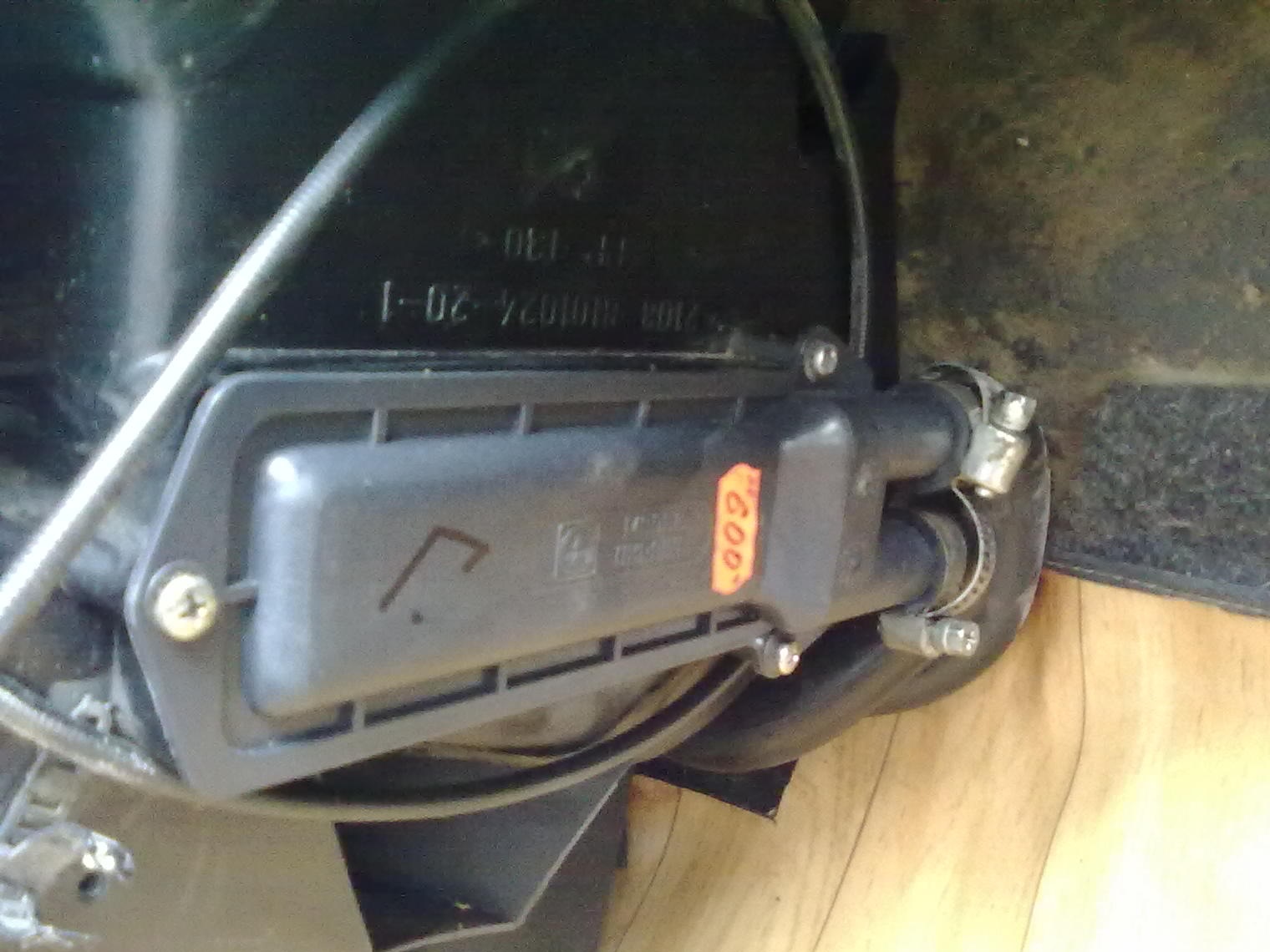 Замена радиатора печки, проклейка и удаление скрипов в панели. — Lada ...