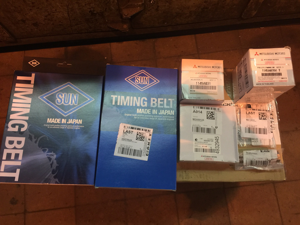 пока ограничились таким набором — Mitsubishi Pajero Sport (2G). Запчасти на фото: 1145A031, MD05012S, 1145A078V