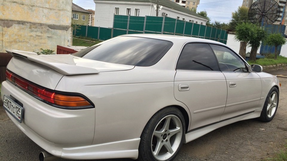 Avito mark. Toyota Mark 2 90 белый. Toyota Mark 2 90 кузов.