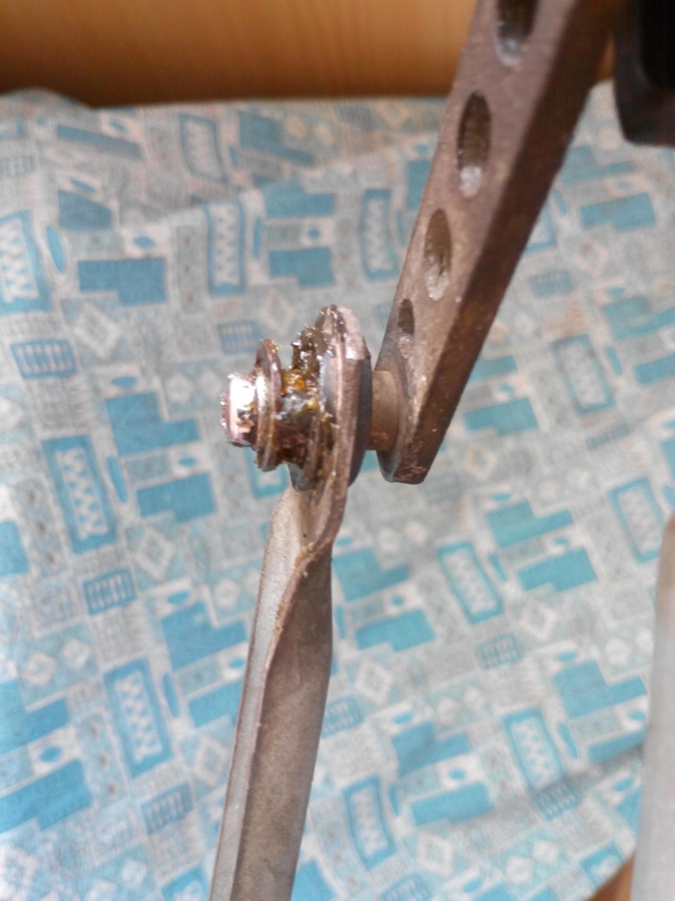 Слетела тяга дворника — Opel Astra G, 1,4 л, 2007 года | своими руками ...