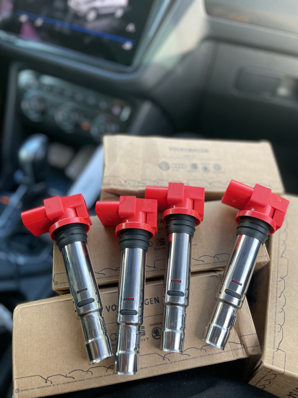 Пропусков нет ! красные катушки + новые свечи VAG — Volkswagen Golf Mk6 ...
