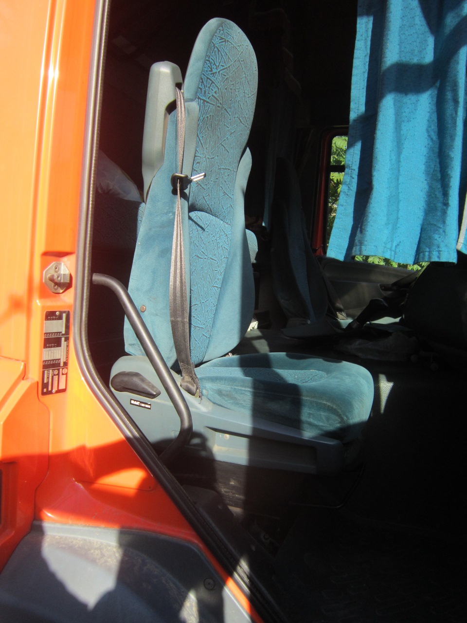 Установка на ДАФе автономного отопителя (сухой фен по народному) в салоне.— Mercedes-Benz Sprinter (1G), 2,9 л, 1998 года