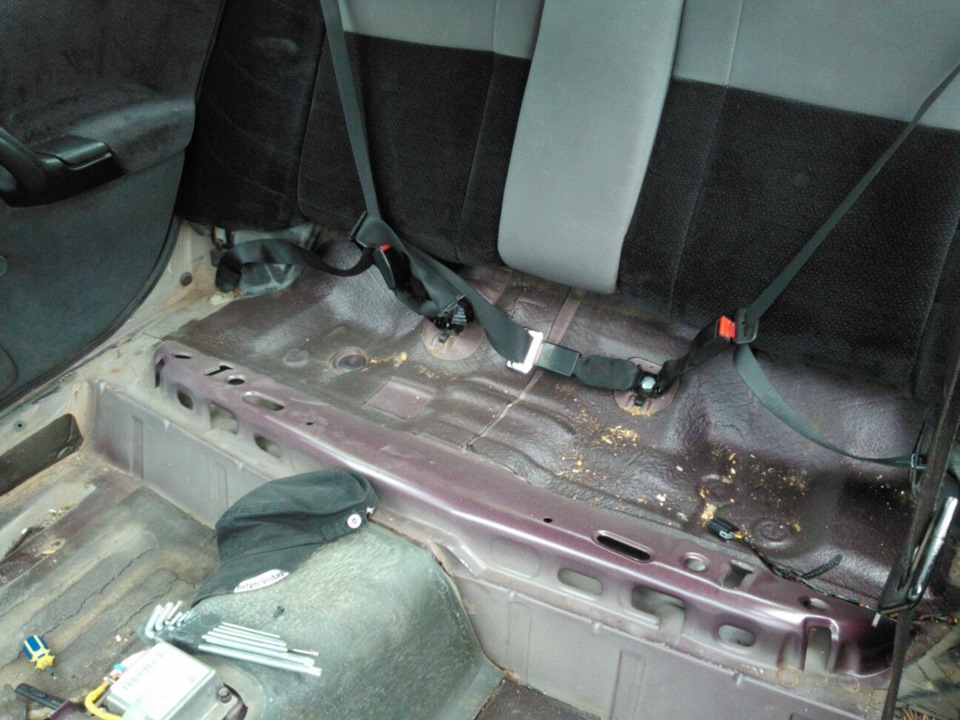 Протечка радиатора печки. — Opel Omega B, 2 л, 1994 года | своими ...