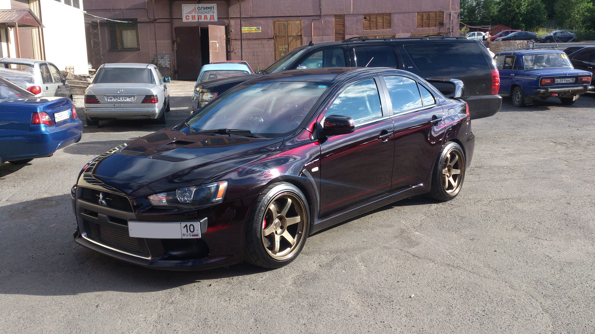 Мицубиси Лансер 10 цвет Кенд. Mitsubishi Lancer 10 Dark Cherry. Красный Кенди Лансер 10. Мицубиси Лансер 10 красный Кэнди.