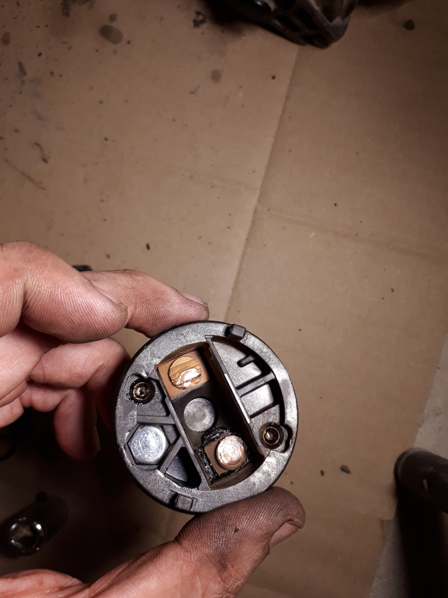 Кайрон стартер не крутит. Стартер ssangyong actyon sports 2. Втягивающее реле на ssangyong kyron дизель. Втягивающее реле на ssangyong kyron дизель. Стартер нива шевроле.