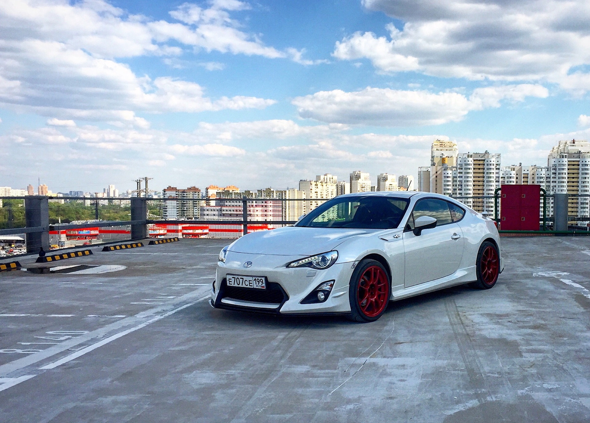 Toyota gt86 2012 белая