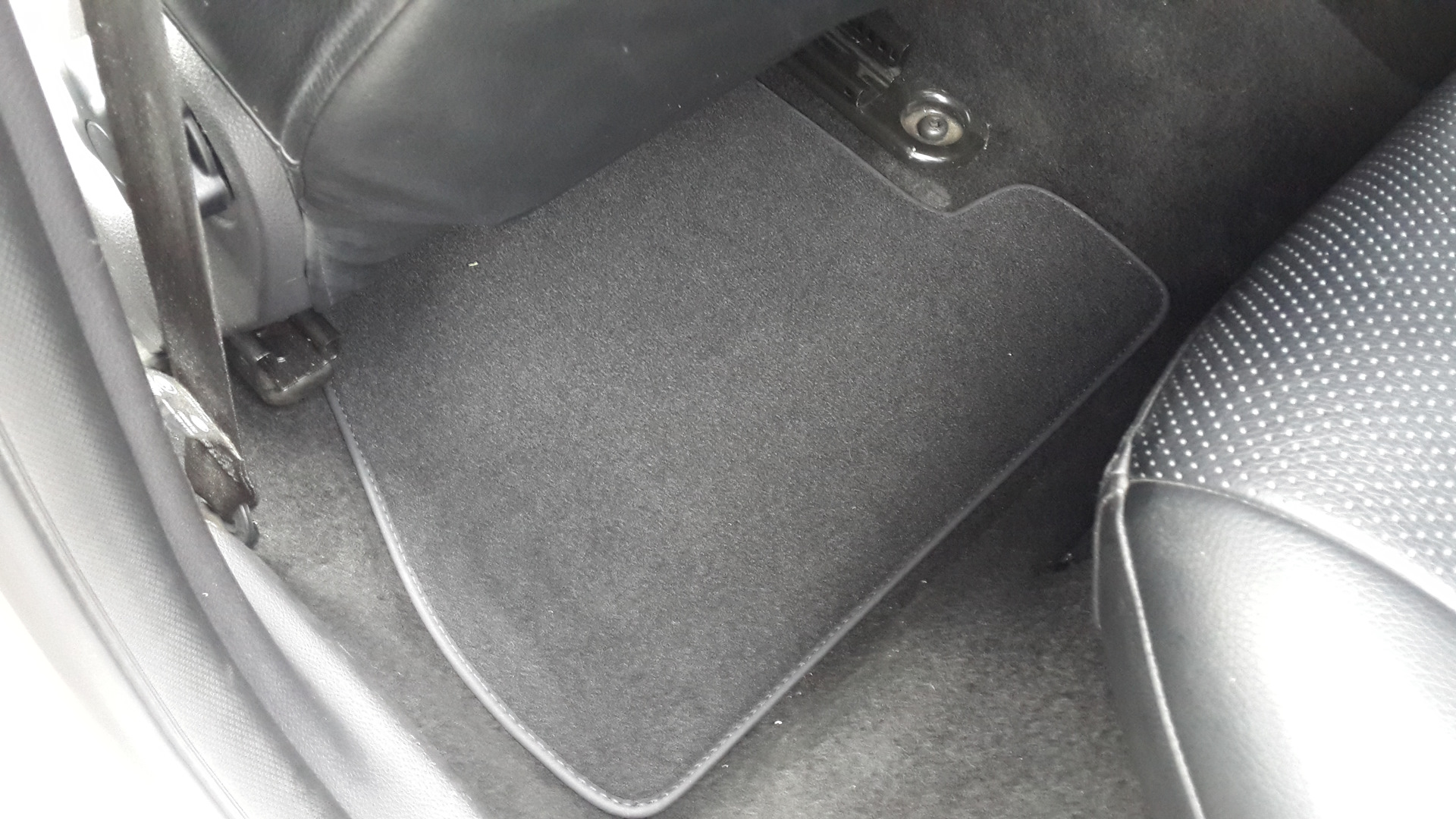 Тканевые оригинальные коврики с логотипом для Форд Фокус 3 — Ford Focus ...