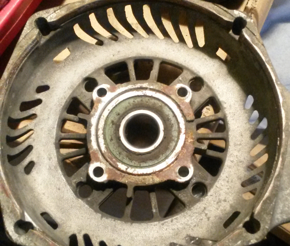 Генератор паджеро спорт 2. Размеры подшипников генератора Паджеро 2. Замена подшипника генератора Митсубиси Паджеро 2. Какие подшипники в генераторе Митсубиси Паджеро 1.