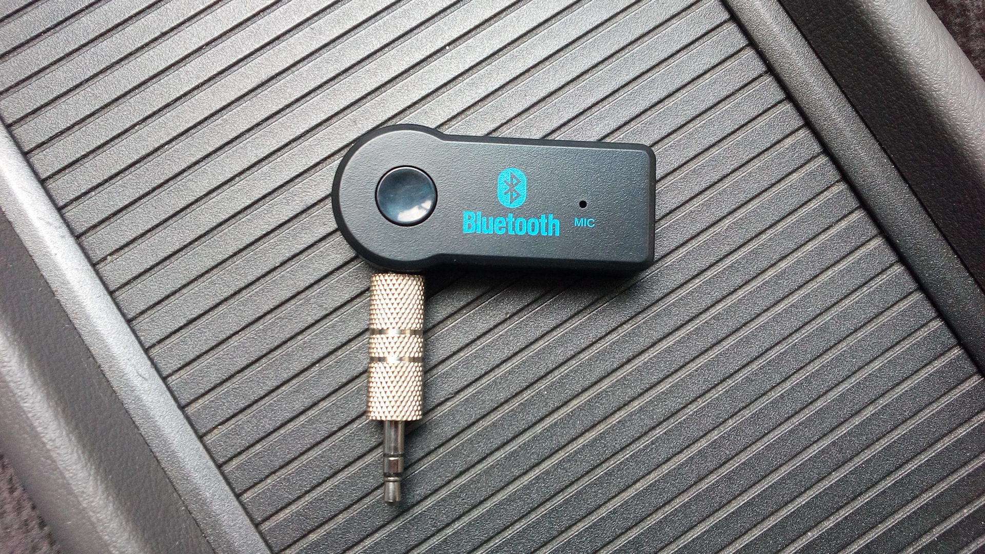 Блютуз без аукс. Bluetooth aux для Honda Civic 4d драйв. Bluetooth флешка в магнитолу без aux. Блютуз аукс в Солярис. Bluetooth с выходом aux.