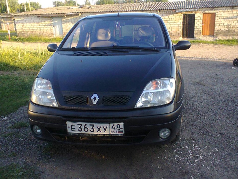 2003 год. Renault Scenic 2003. Рено 2003 года.