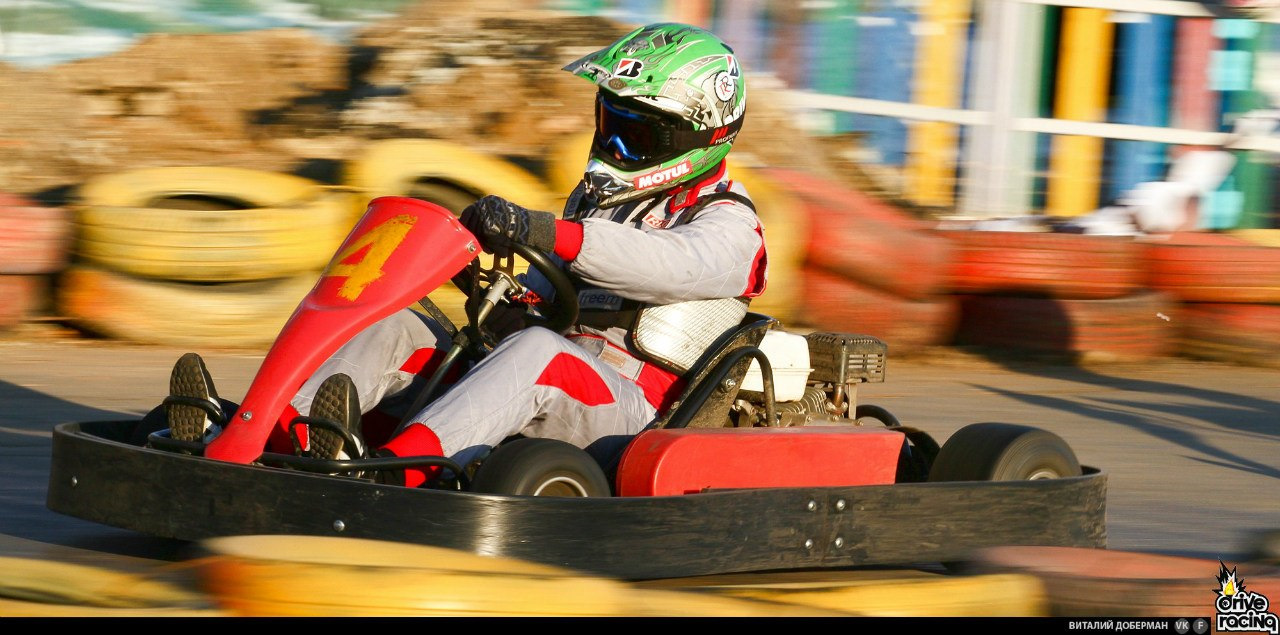Картинг kart start. Картинг екатеринбург попова. екб карнавал картинг. картинг в екатеринбурге трц карнавал. kart start, екатеринбург.