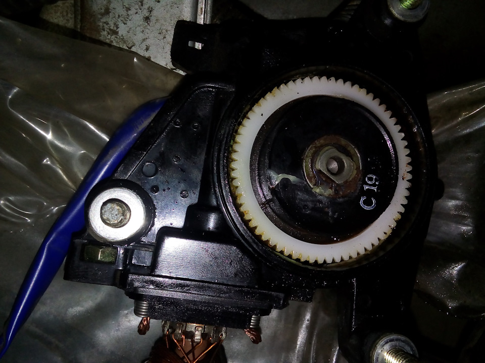 Шестерня. — KIA Sportage (1G)