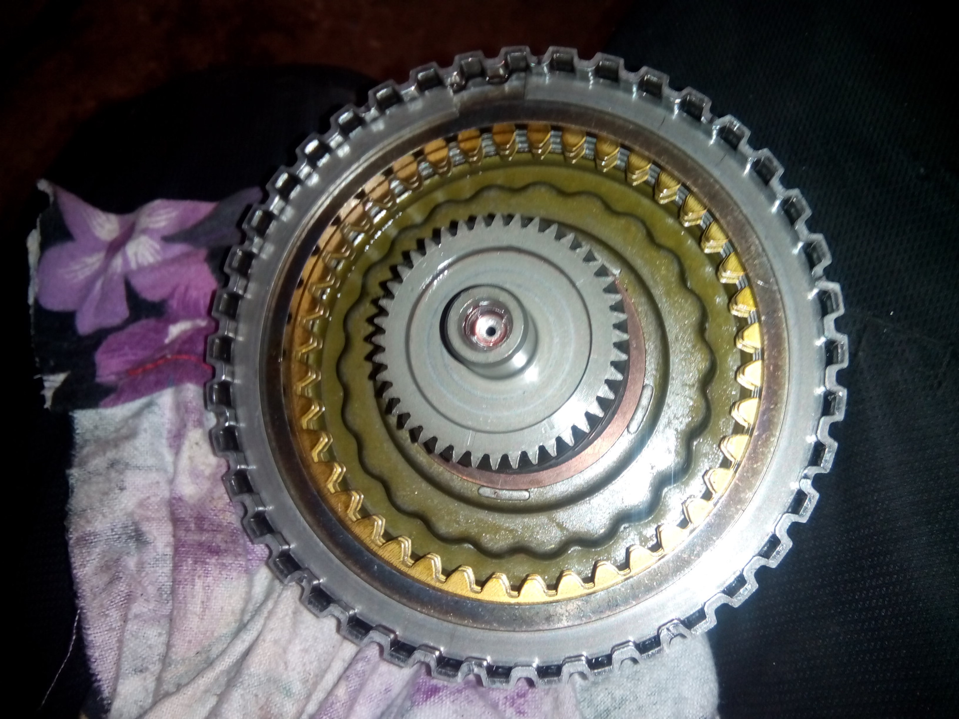 Автозапчасти вариатор аксио. Щуп на вариаторе тойота аксио. Вариатор на аксио 2008 года. Что такое у вариатора солнышко. Датчик скорости вариатора аксио.