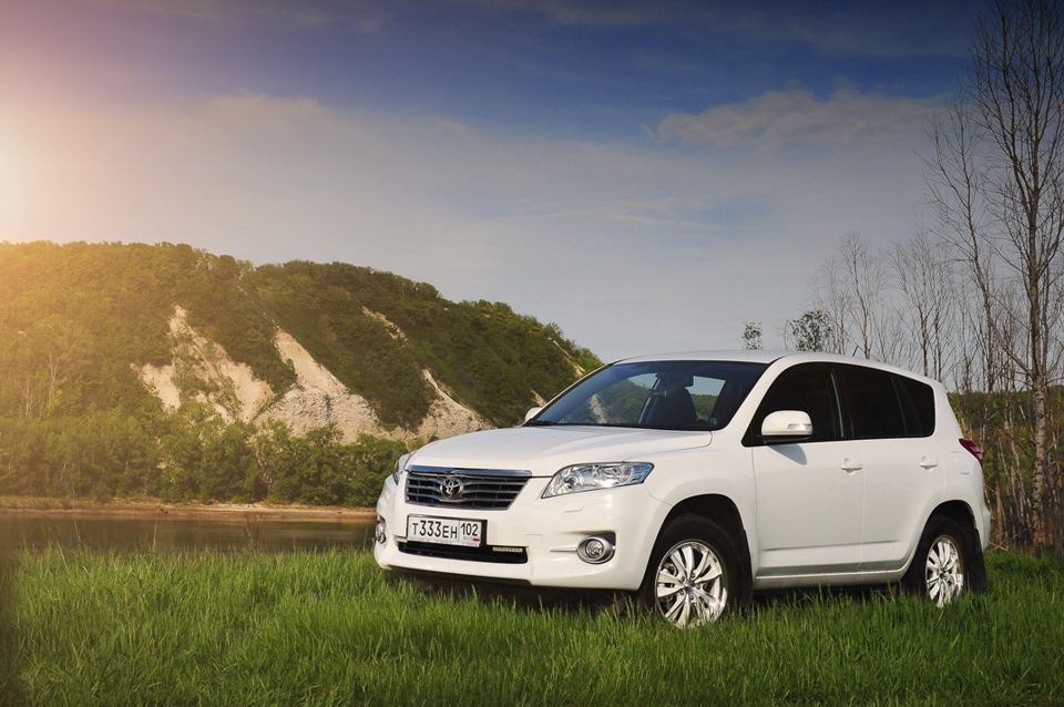 Бел 4. Рав 4 2011. Рав 4 драйв 2 2010. Диски на тойоту рав 4 2011. Rav4 2011 фотосет.