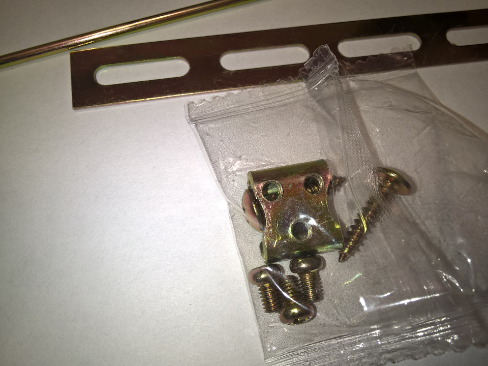 крепление тяги замка. скоба крепления тяги замка двери ваз 2108.