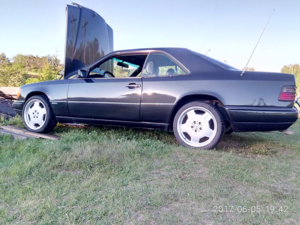 Фото в бортжурнале Mercedes-Benz E-Class Coupe (C124)