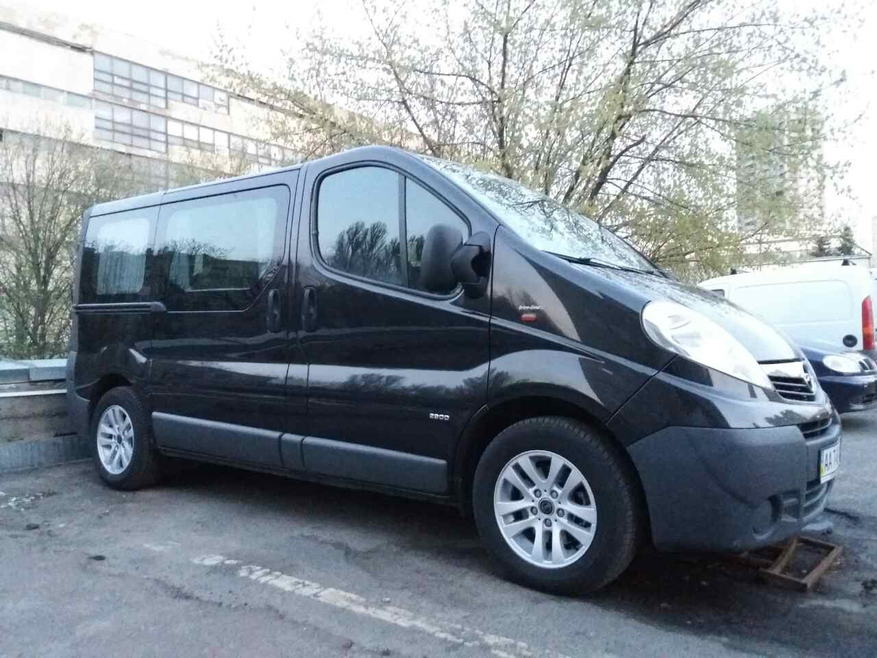 Виваро ам. Opel Vivaro 2.5 2007. Опель Виваро 2012 серый. Диски Опель Виваро. Опель Виваро на р 18.