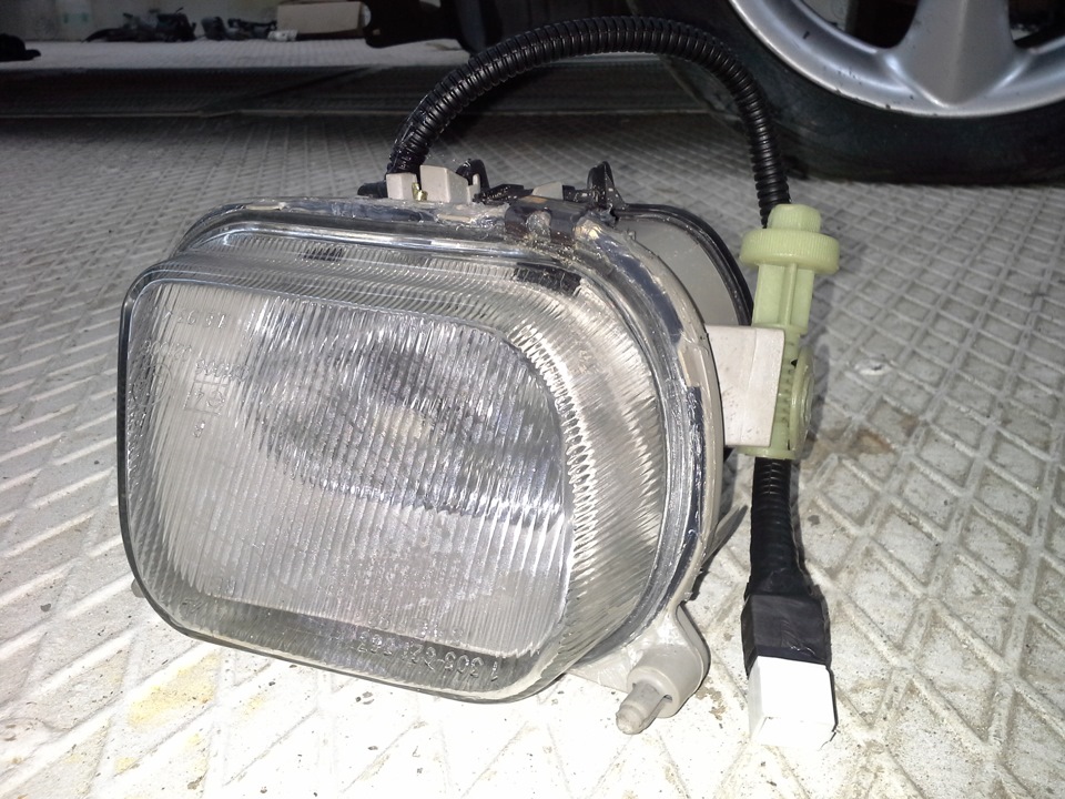 Противотуманные фары (полная версия) — Mercedes-Benz E-Class (W210), 2 ...