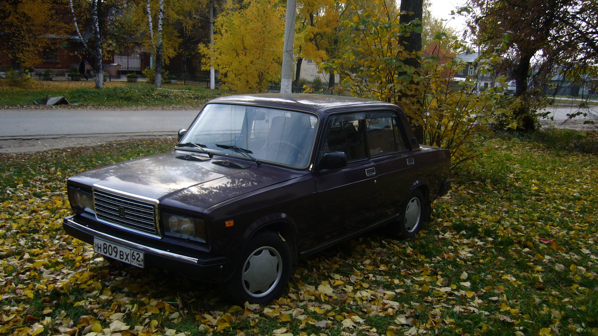 Lada 2107 1.5 бензиновый 2002 | ☭На чем двигаются пацаны на DRIVE2