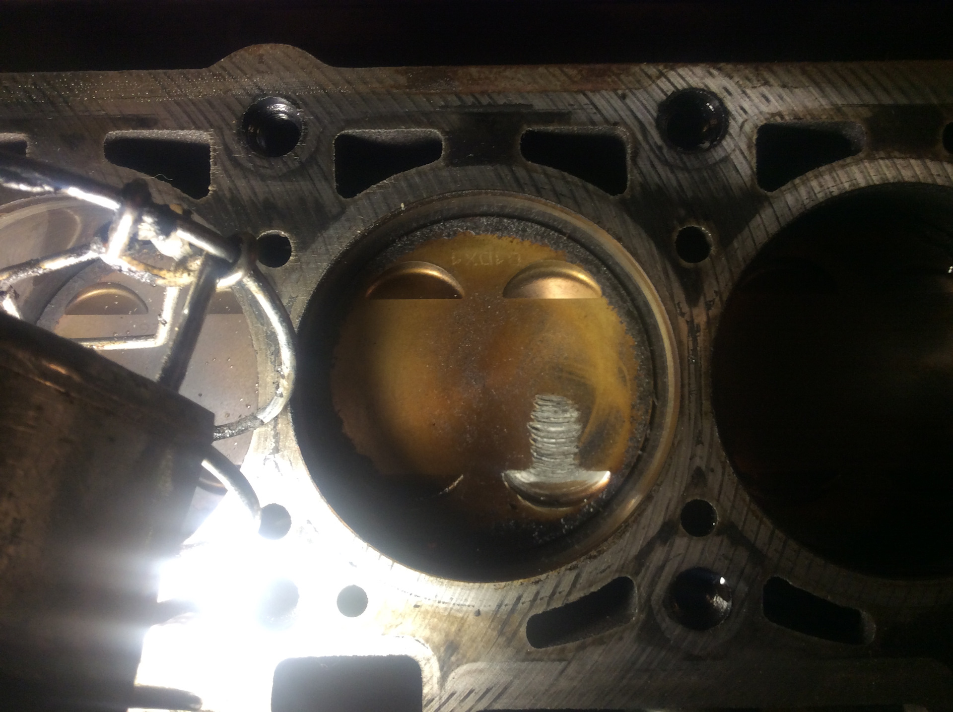 11186 двигатель гнет ли. Погнуло клапана 16 клапанная Гранта. Клапана Гранта 8 клапанная. Погнуло клапана Гранта 8 клапанная.