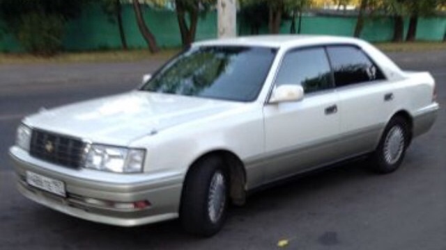 Toyota Crown Royal Salon 2,5 L  VVT-i