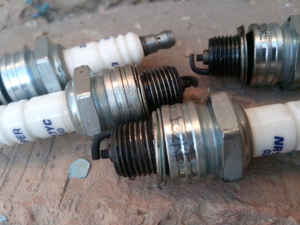 нагар от богатой смеси — ГАЗ 31029