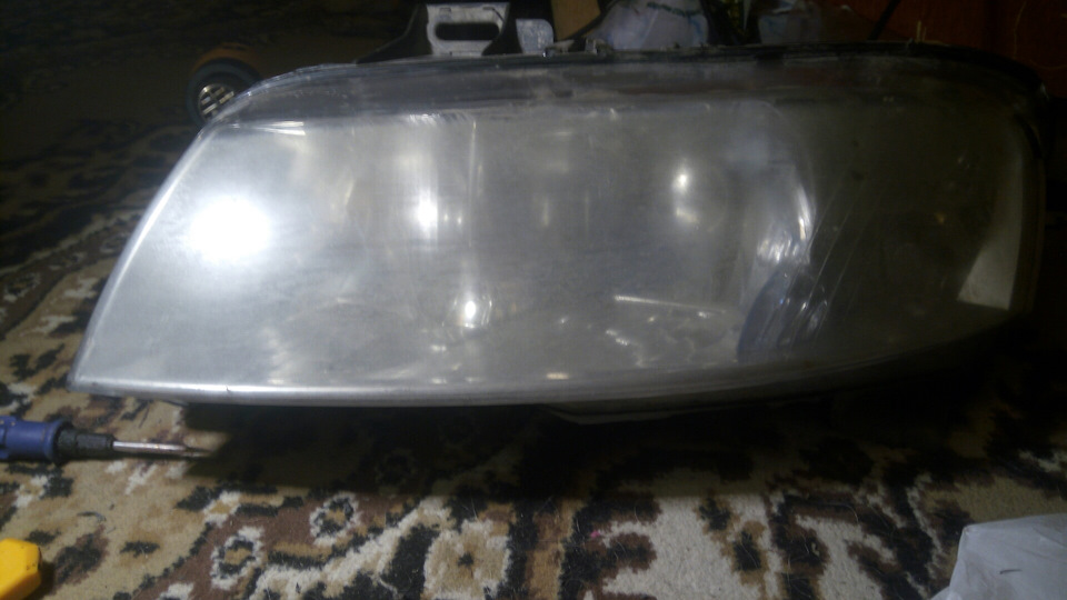 Полировка фары зубной пастой — FIAT Stilo, 1,2 л, 2002 года | своими ...