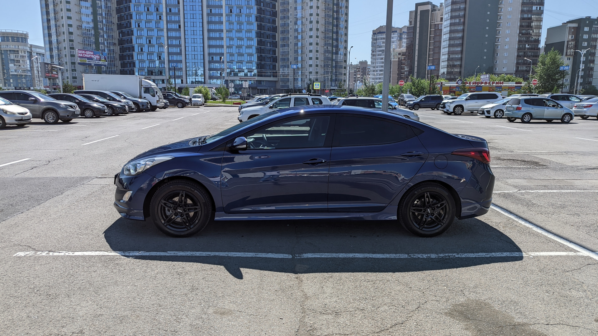 Hyundai Elantra (5G) 1.6 бензиновый 2012 | Синяя Atlantic blue на DRIVE2