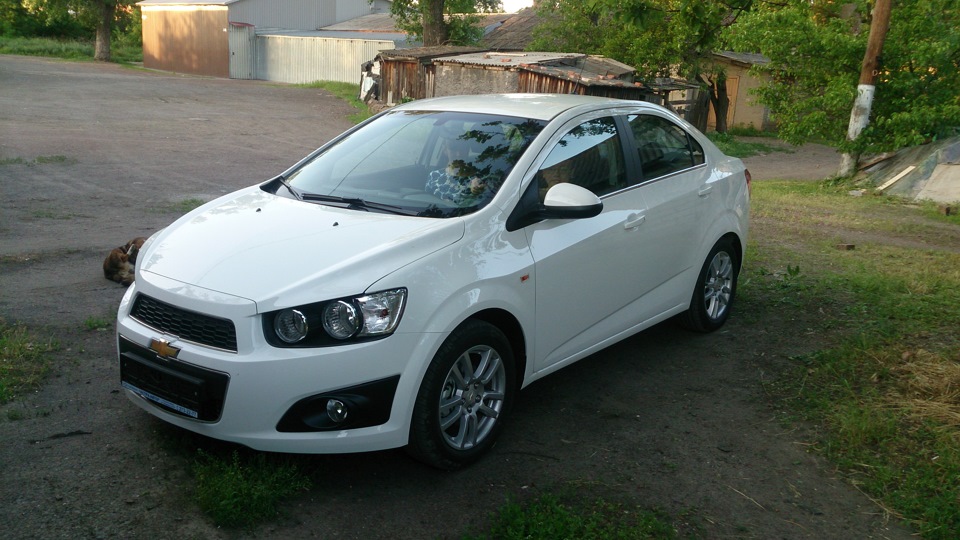 Авео т300 белая. Шевроле Авео т300 белая. Шевроле Авео т300 2012. Chevrolet Aveo t300 LTZ. Шевроле Авео т300 седан белый.