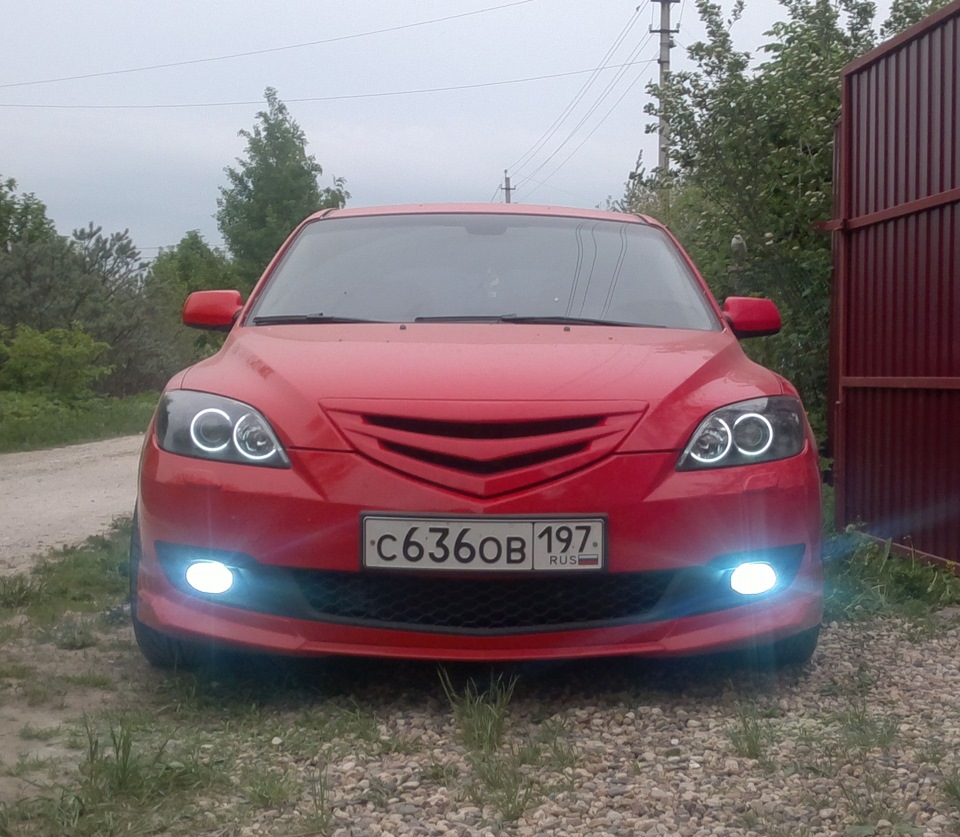 Ангельские глазки Мазда 3 2005