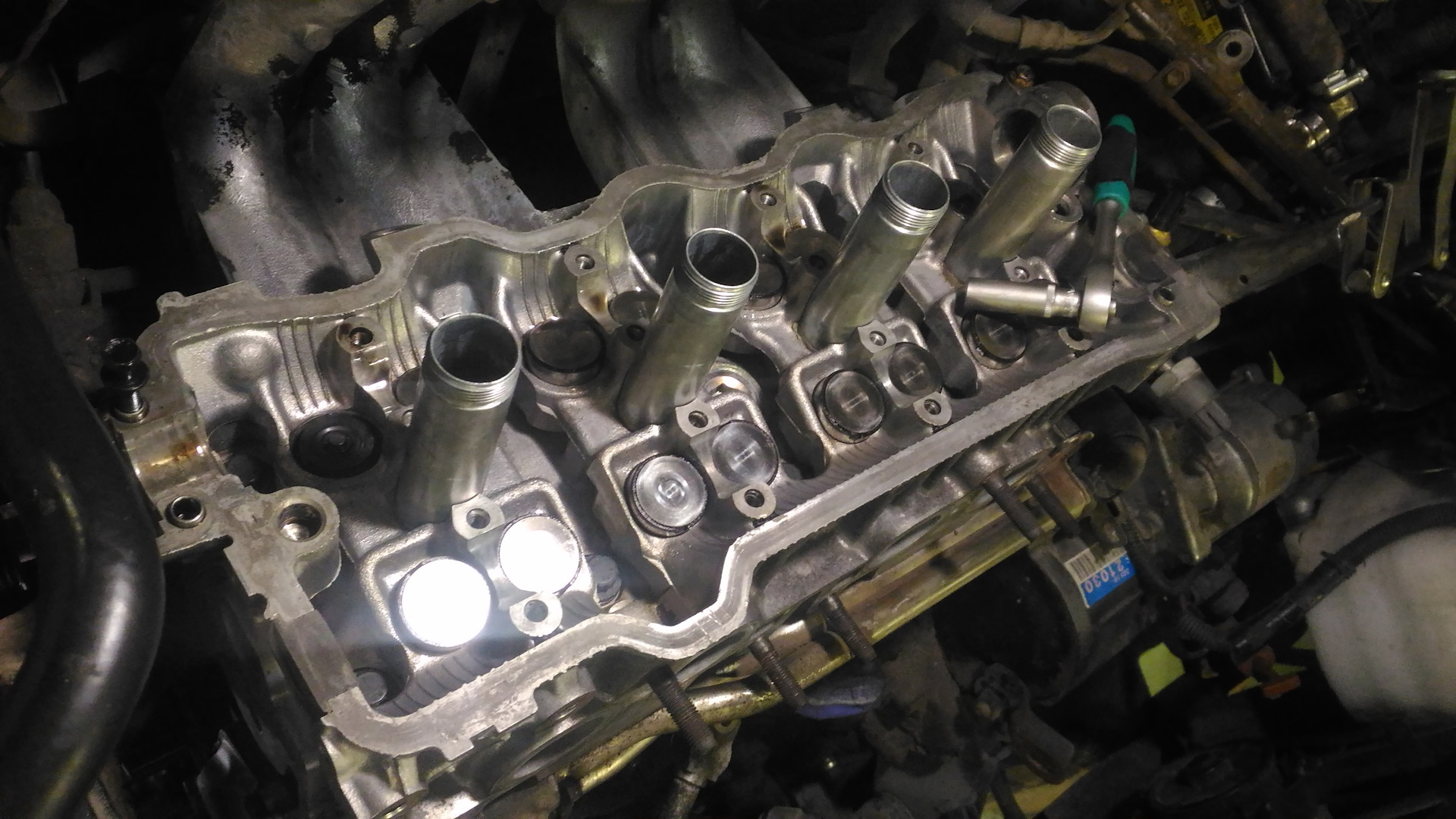 стаканы для штанг клапанных. толкатели клапанов форд фокус 2 1. толкатель клапана солярис 1. Daf 95 стакан толкателя распредвала. стаканы толкателей распредвала wd615.