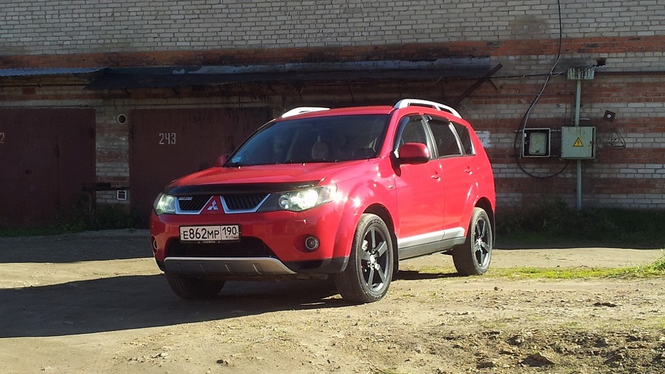 Странный звук на холостых из под капота. — Mitsubishi Outlander XL, 3 л ...
