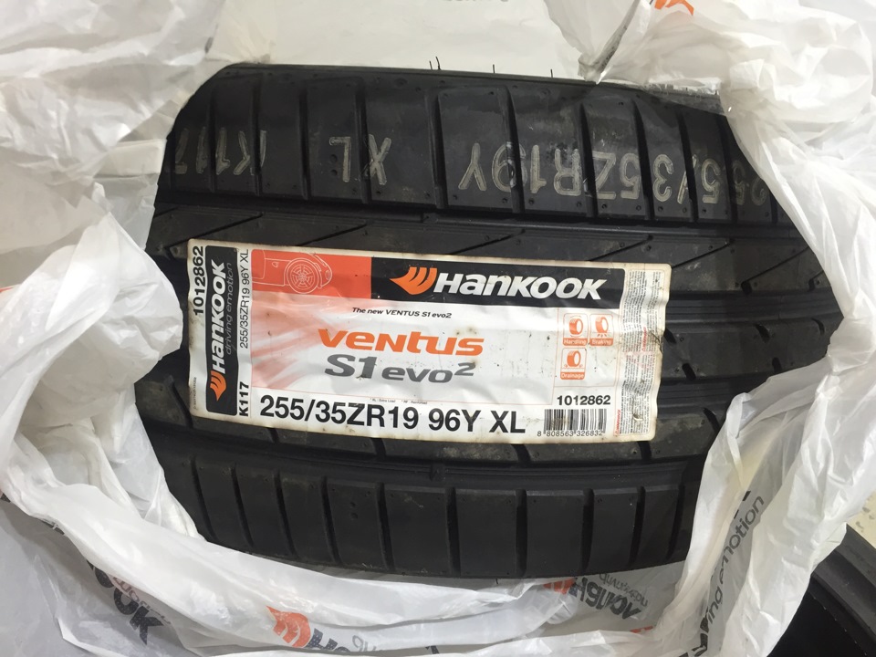 Продам 2 покрышки Hankook Ventus S1 Evo 2 K117 255/35 R19 — DRIVE2