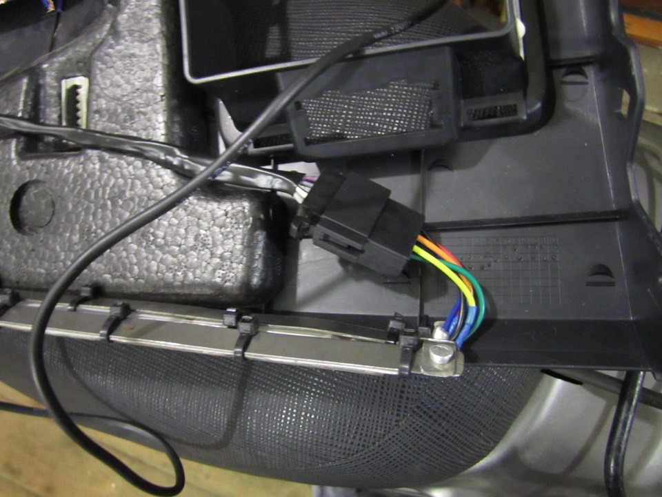 крепление диодной ленты — Hyundai Elantra (5G), 1,8 л, 2012 года ...