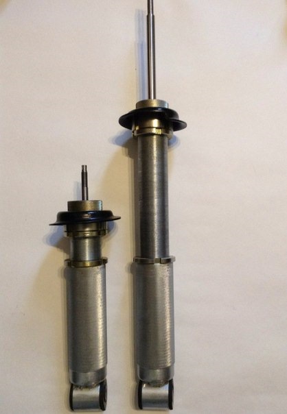 разные стойки. амортизатор ваз 2110 передний газомасляный. разные стойки спереди. бильштайн амортизаторы на весту. стойки различные.