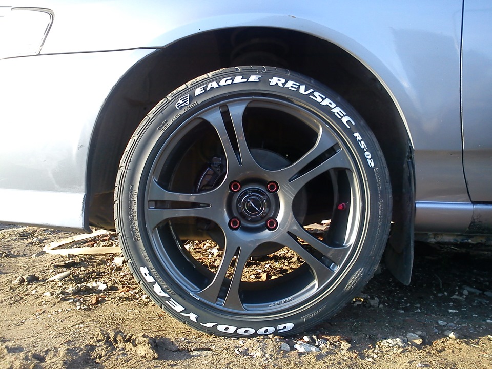 Освежил надписи на колесах:))) — Nissan Wingroad (Y11), 1,8 л, 2000 ...