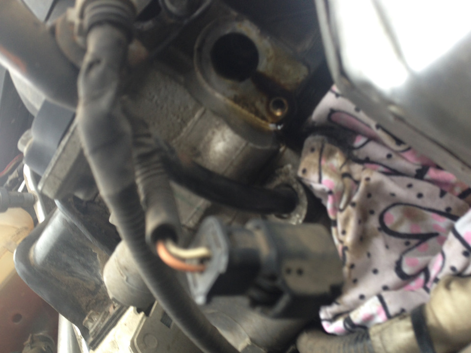 Клапана фаз газораспределения — Peugeot 308 (1G), 1,6 л, 2010 года ...