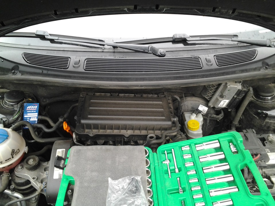 Форсунка стеклоомывателя — Skoda Fabia Mk2, 1,4 л, 2011 года | своими ...