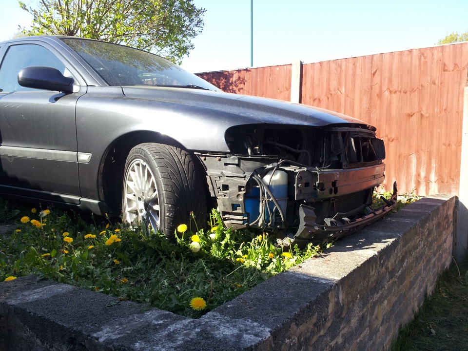 новая фара — Volvo S60 (1G), 2,4 л, 2002 года | поломка | DRIVE2