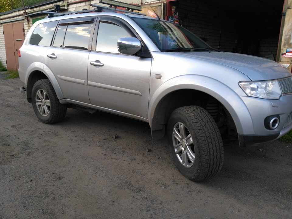 Подножки — Mitsubishi Pajero Sport (2G), 2,5 л, 2011 года | стайлинг ...