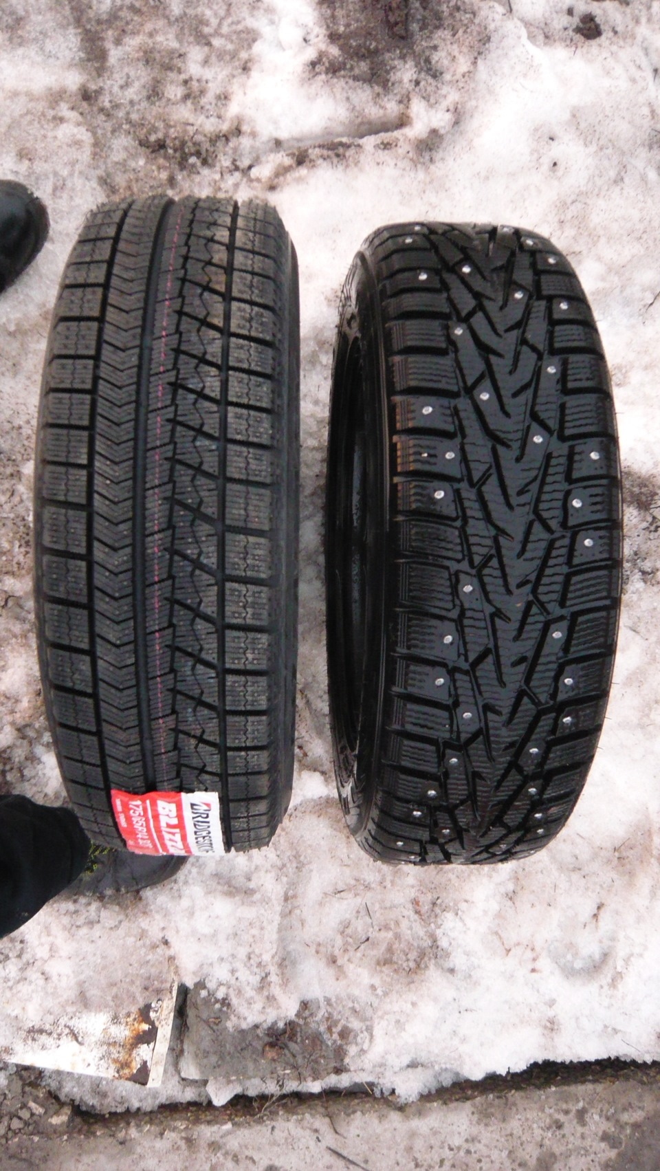 Приобрёл ещё один комплект зимней резины.Липучки Bridgestone Blizzak ...