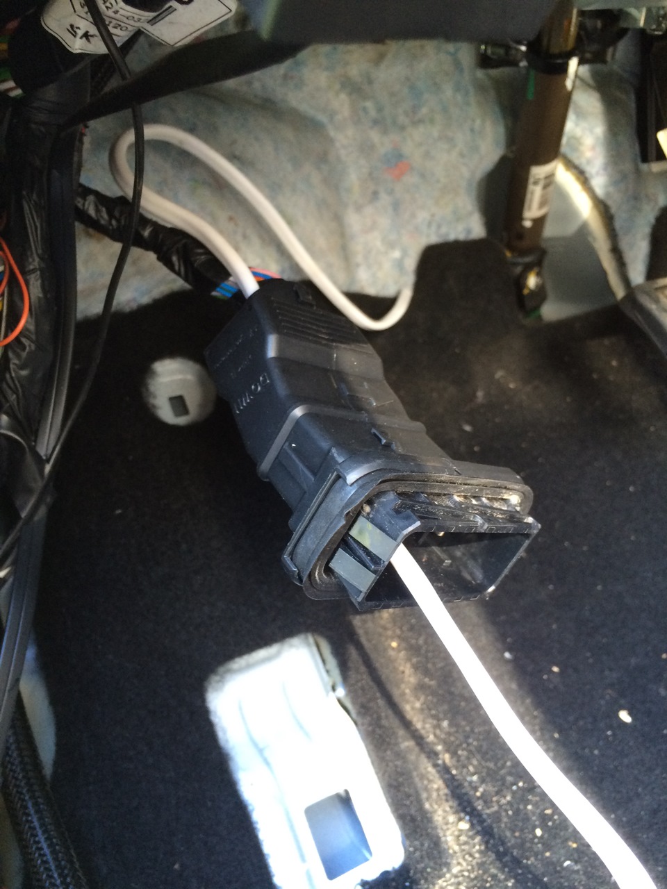 Подключение усилителя на фронт — KIA Ceed (2G), 1,6 л, 2013 года ...