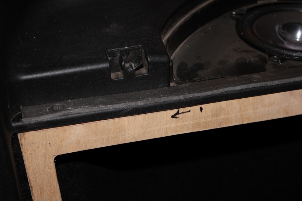 86e7628s 960 бокс на заднюю дверь шевроле нива