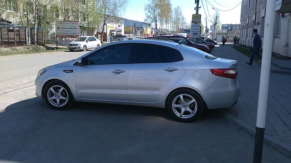 Почистил дроссельную заслонку — KIA Rio (3G), 1,4 л, 2013 года | своими ...