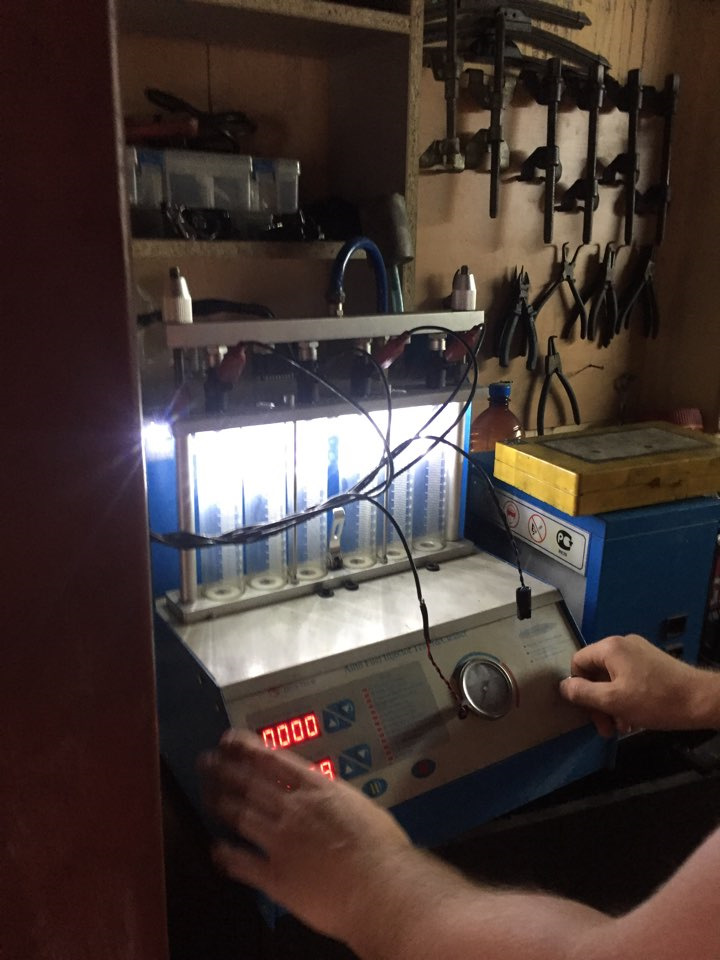 Проверка форсунок на стенде — Mercedes-Benz SLK (R170), 2,3 л, 1999 ...